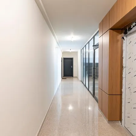 Three Hills Premium Near Center Апартамент Велико Търново