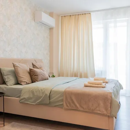 Апартамент Three Hills Premium Near Center *