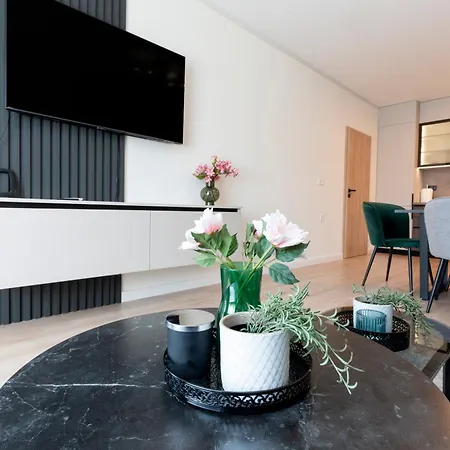 Three Hills Premium Near Center Апартамент Велико Търново