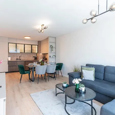 Three Hills Premium Near Center Апартамент Велико Търново