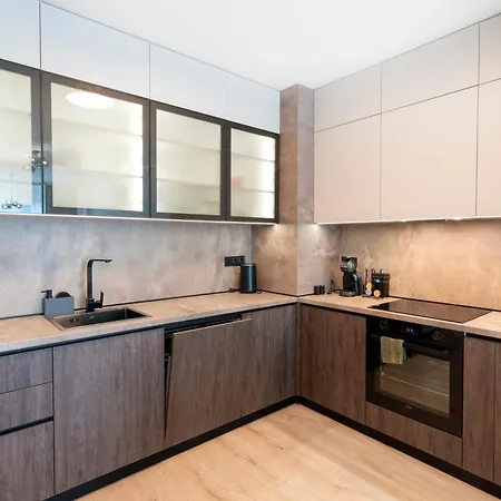 Three Hills Premium Near Center Апартамент Велико Търново
