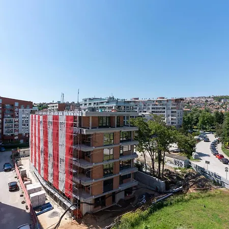 Апартамент Three Hills Premium Near Center Велико Търново