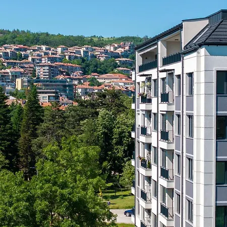 Апартамент Three Hills Premium Near Center Велико Търново