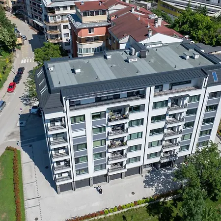 Three Hills Premium Near Center Апартамент