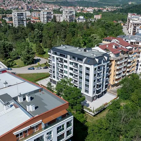 Three Hills Premium Near Center Апартамент Велико Търново